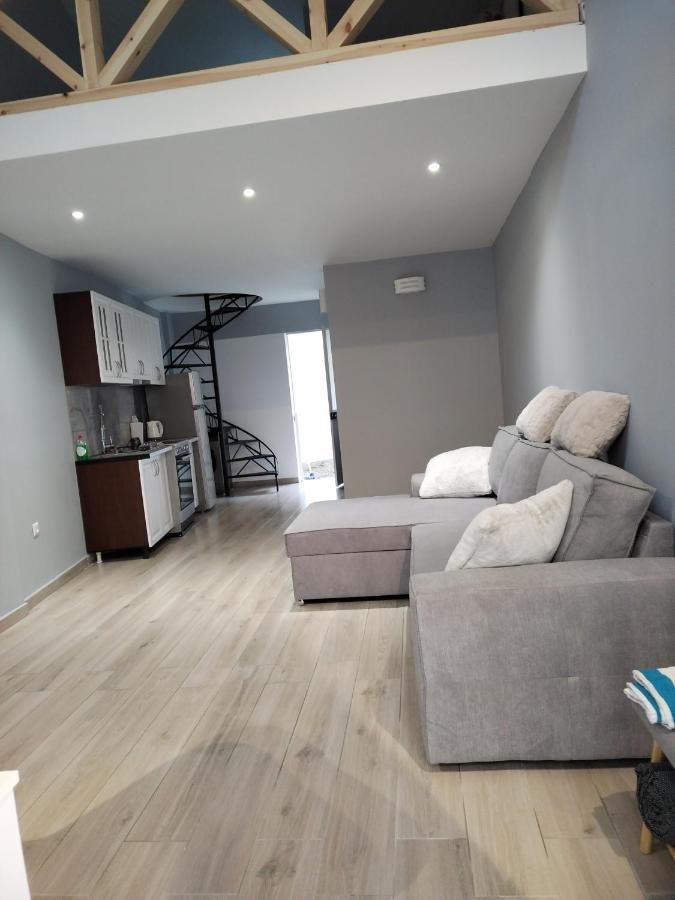 Kingsway Mezzanine Appartement Corfu  Buitenkant foto